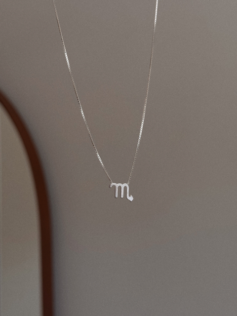 COLAR SIGNO ESCORPIÃO PRATA - comprar online