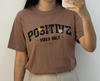 T shirt positive marrom