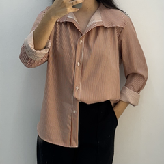 Camisa Elise listrada marrom