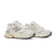 Tênis New Balance 9060 'Sea Salt White' na internet