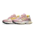 Tênis New Balance 9060 'Pink Taffy' na internet