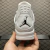 Air Jordan 4 Pure Money na internet