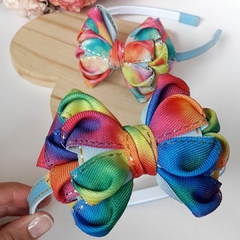 Tiara com Laço Tânia na Fita Jeans Tie Dye
