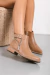 Botas Simona on internet