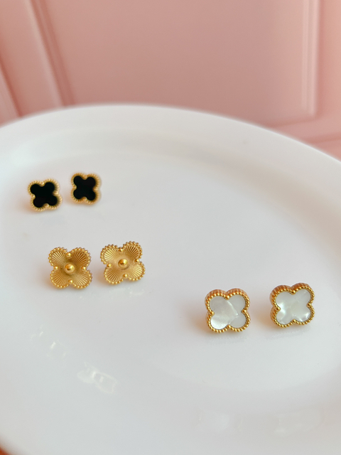 Aretes Trebol (5 colores disponibles)