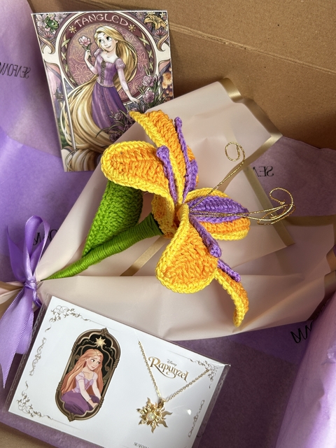 Set Rapunzel con collar Opalo Blanco