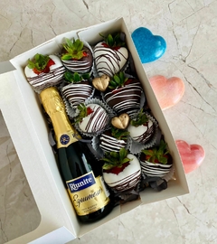 Box Individual botella de vino y fresas