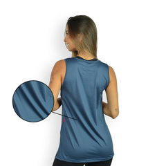 Regata Dry Fit Tapa Bumbum Fitness Feminina Sobre Legging - comprar online