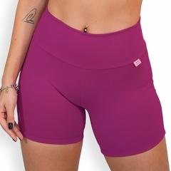 Shorts Meia Coxa Fitness de Poliamida Suplex Feminino na internet