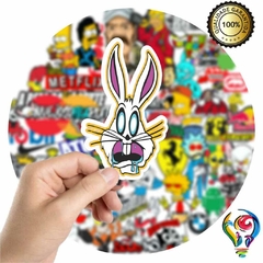 Adesivo Coelho Branco Animado Sticker Para Bike Skate Moto Capacete Carro Caminhão notbook