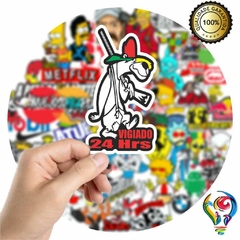 Adesivo Caipira Vigiando Animado Sticker Para Bike Skate Moto Capacete Carro Caminhão notbook