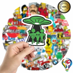 Adesivo Alienígena Ufo Sticker Para Bike Skate Moto Capacete Carro Caminhão notbook