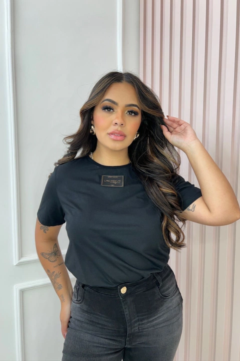 T-Shirt Manga Curta Lança Perfume