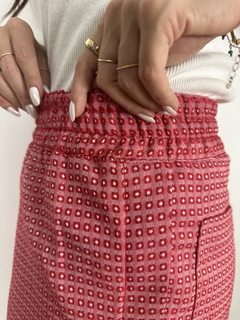 Shorts Bloom Carmin na internet
