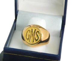 Anillo Sello Personalizado Letras en Relieve Oro 18k - Joyeria Esponda