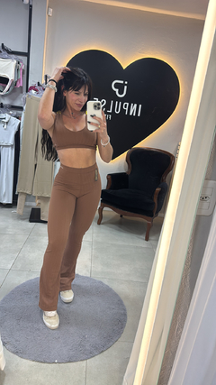 CONJUNTO FLARE FLOWERS JACQUARD -TAM Ú 36 ao 42