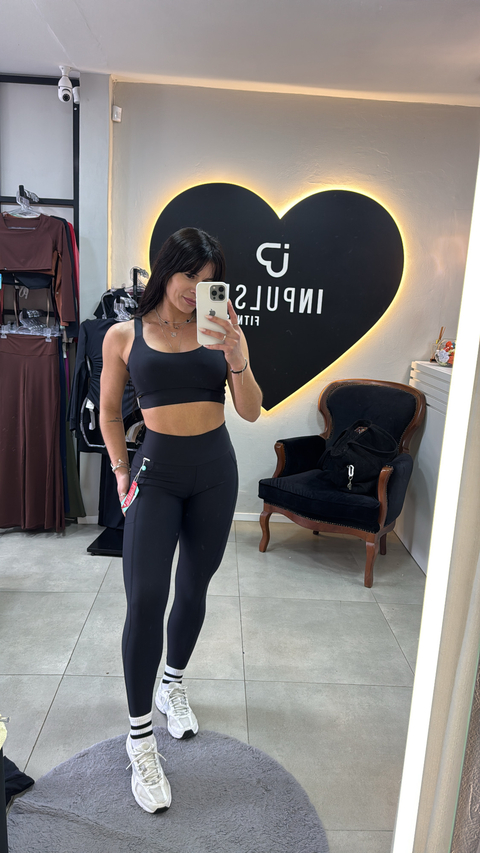 Conjunto Tradicional com Bolso - comprar online