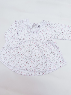 Remera Florcitas en internet