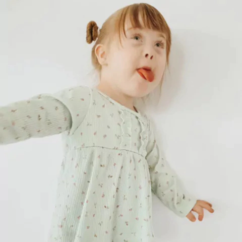 Remera Hanna Morley - comprar online