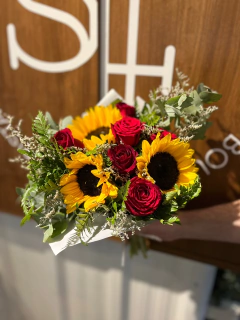 Ramo Soles con Rosas - comprar online