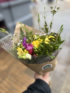 Ramo de fresias - tienda online