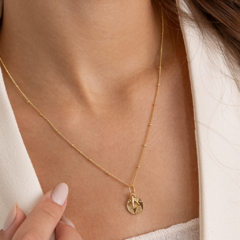 Colar com Pingente Mapa Mundi e Pingente de Avião Banhado a Ouro 18K Hipoalergênico - Tryashop Semijoias