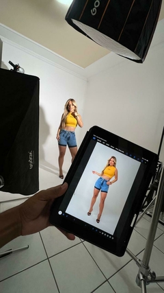 Short Jeans C/ Lycra, Cintura Alta Detalhe De Vies, Revesst Jeans - comprar online