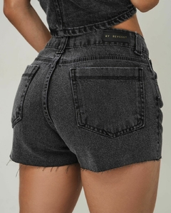 Short Jeans Feminino Sem Lycra, Cintura Alta Detalhe De Brilho e Refilado, Revesst Jeans. 41050 na internet