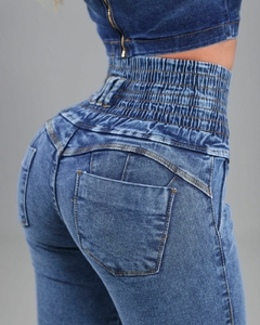 Imagem do Calça Jeans Feminina Lipo Modeladora, Cós alto Empina Bumbum Strech Chapa Barriga, Revesst Jeans. 39904