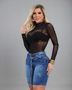 Short Pedal Jeans Feminino Com Lycra, Cintura Alta, Detalhe De Vies No Cos. Revesst Jeans 38534 na internet