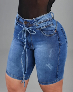 Short Pedal Jeans Feminino Com Lycra, Cintura Alta, Detalhe De Vies No Cos. Revesst Jeans 38534