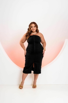Vestido Jeans Feminino Preto Plus Size Com Lycra, Detalhe De Fenda Frontal, Revesst Jeans. 41382 - Revesst Jeans