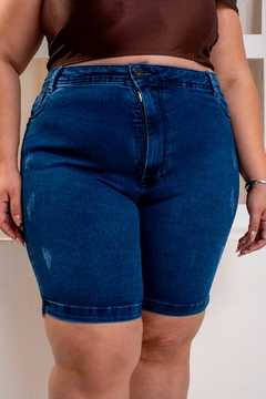 Pedal Plus Size Jeans Feminino Com Lycra, Cintura Alta, Detalhe De Fenda Lateral, Revesst Jeans. 36849