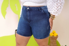 Short Pedalete Jeans Feminino Plus Size Com Lycra Detalhe De Brilho No Bolso Traseiro, Revesst Jeans 39192