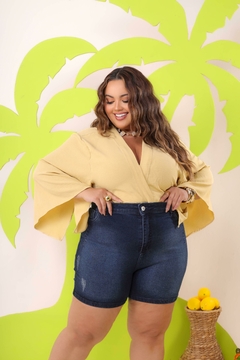 Short Pedalete Jeans Feminino Plus Size Com Lycra Detalhe De Brilho No Bolso Traseiro, Revesst Jeans 39192 - Revesst Jeans