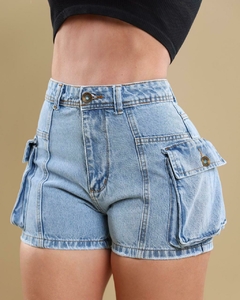 Short Jeans Cargo Feminino Sem Lycra, Cintura Alta Detalhe Bolso Cargo, Revesst Jeans. 40114 - comprar online