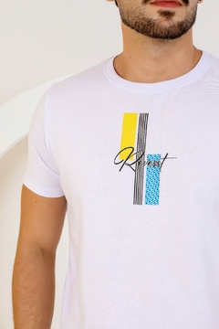 Camiseta Básica Estampa Revesst, Detalhe Fenda Fio 30.1 Premium Camisa Blusa Revesst Jeans. 0000403 - comprar online
