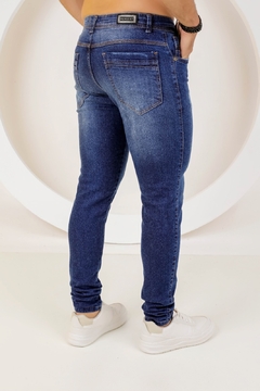 Calças Jeans Masculina Com Lycra, Detalhes Nos Bolsos. Revesst jeans 0000102 na internet