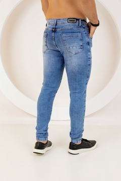 Calça Skinny Masculina Jeans Com Lycra, Tradicional Com Detalhe No Bolso Traseiro, Revesst Jeans. 0000122 - Revesst Jeans