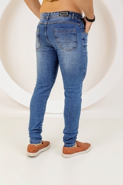 Calça Skinny Masculina Jeans Com Lycra, Tradicional Com Detalhe No Bolso Traseiro, Revesst Jeans. 0000122