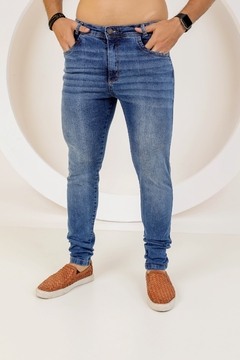 Calça Skinny Masculina Jeans Com Lycra, Tradicional Com Detalhe No Bolso Traseiro, Revesst Jeans. 0000122
