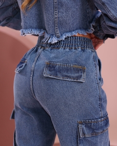 Calça Jeans Cargo Jogger, Feminina, Sem Lycra, Cintura Alta, Com Detalhe De Elástico na Barra, Revesst Jeans. 38821 na internet