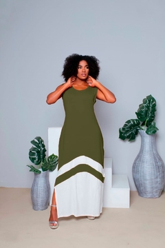 Vestido Longuete com bolsos laterais e fenda na perna, tecido malha Viscolycra. Vestindo P ao GG - 630VC - CARLA GRACIANO STORE
