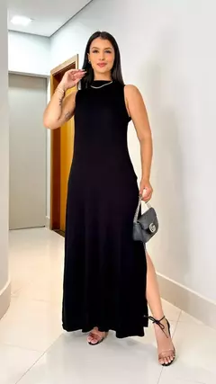 Vestido Longuete com bolsos laterais e fenda na perna, tecido malha Viscolycra. Vestindo P ao GG - 472 - comprar online