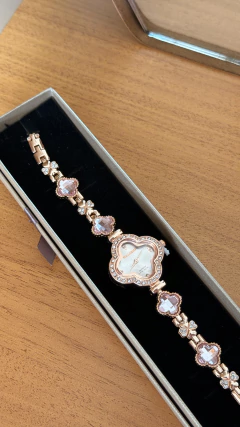 Imagem do RELÓGIO TREVO COM STRASS ROSÉ
