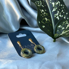 BRINCO ARGOLA (OURO)- JADEÍTA - Nova Topázio