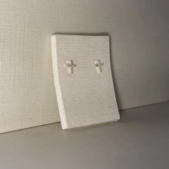 BRINCO CRUZ CRAVEJADA PRATA 925