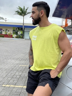 Regata básica masculina- verde lima