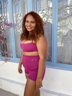 Short ju com bolso magenta