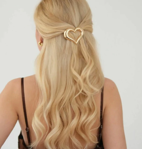Presilha de Cabelo Coração em Metal Dourado